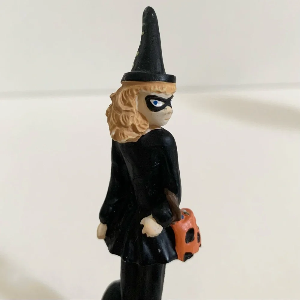 Vintage 90’s Halloween witch girl and cat figurine